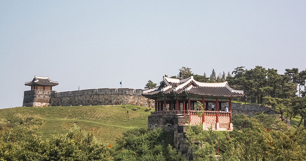 Private Van to Korean Folk Village - Suwon Hwaseong Fortress by Gajayo Travels