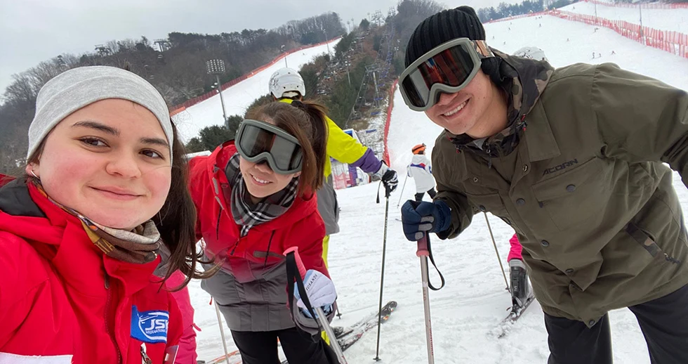 Private ski lessons at Daemyung Vivaldi Park Ski Resort